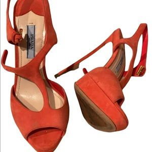 Preowned PRADA suede Orange Pumps Heels - Size 35 !!!